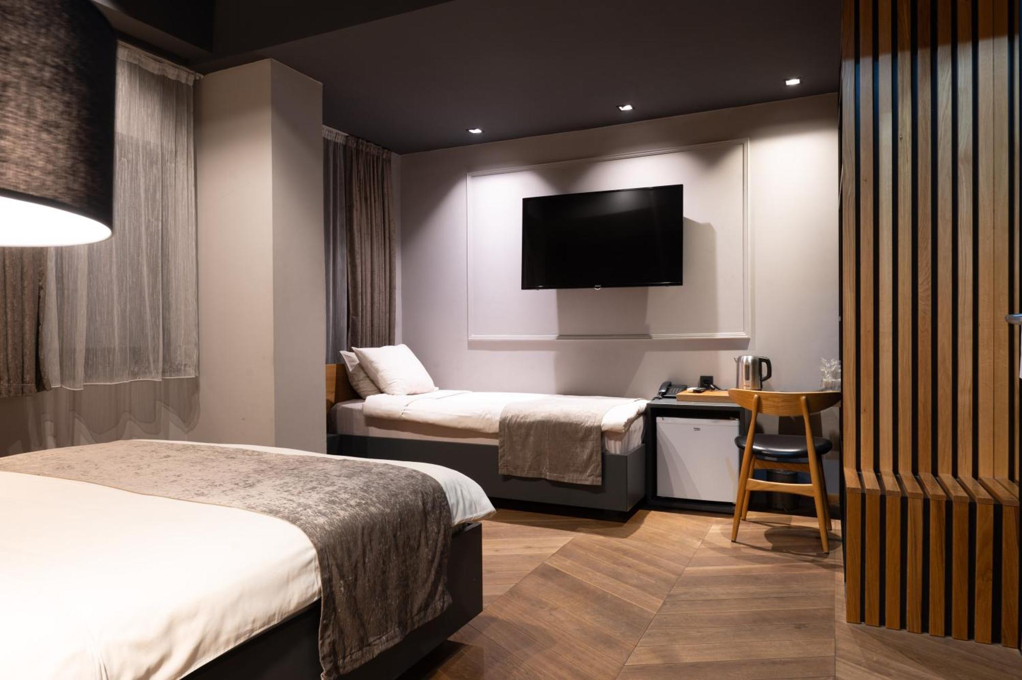 Hotel London B&B Szkopje Kültér fotó